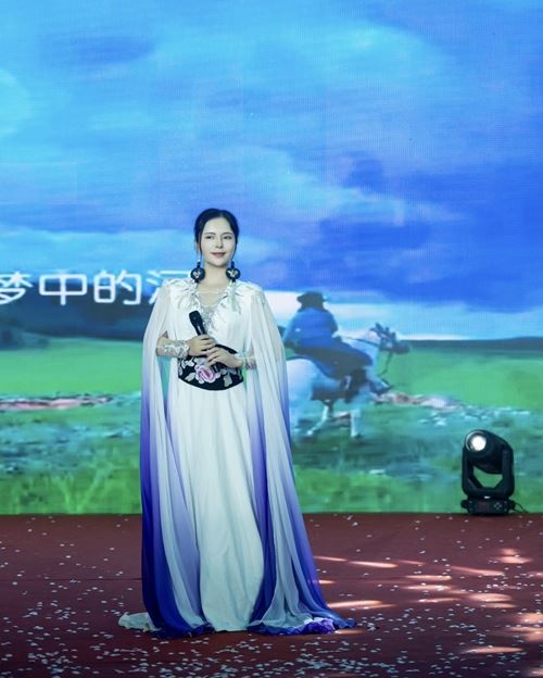 土族百灵彩虹兰儿(图2)