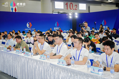 小艾康养科技双奖加冕2025广州老博会：诚邀全球合伙人共启银发经济万亿蓝海(图5)